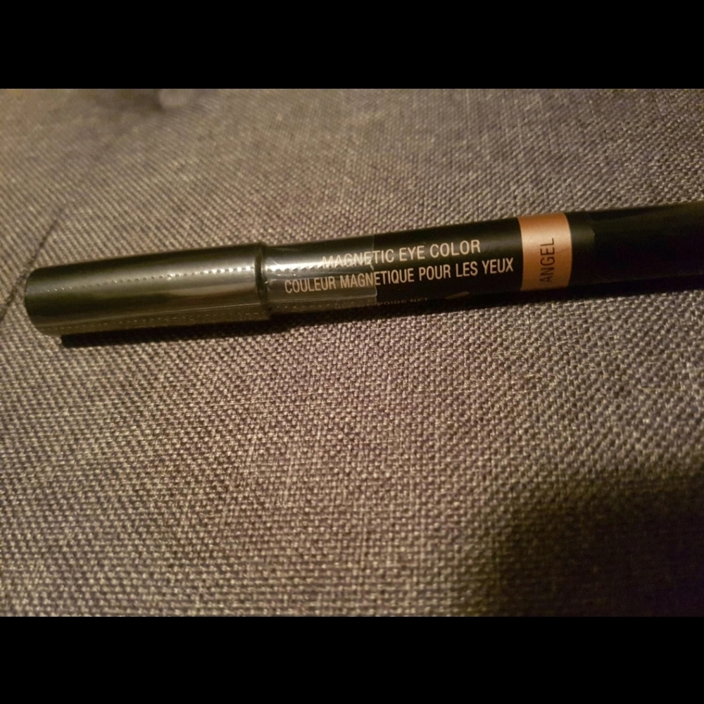 Nudestix Eyeshadow